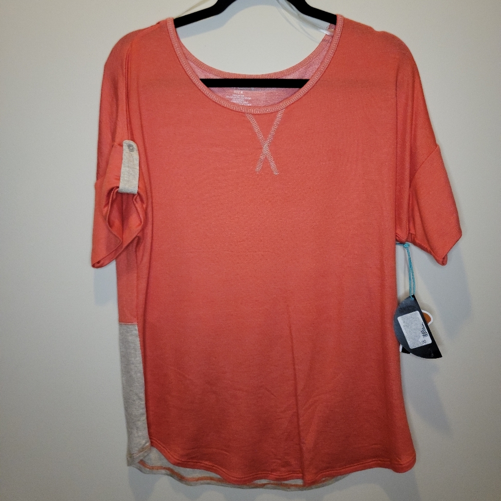 3/$15 NWT Half-moon Orange Oversized Too Size M